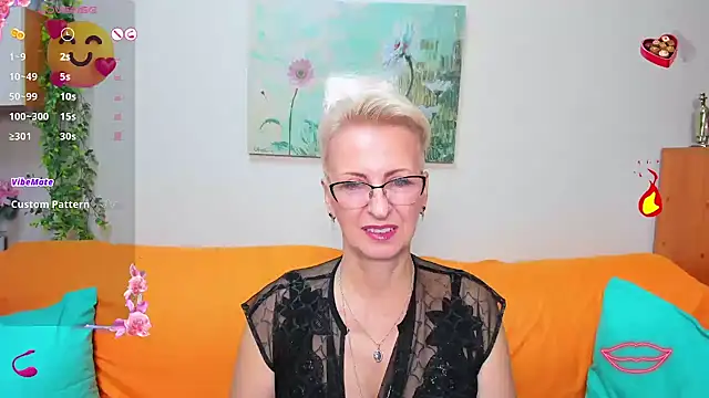 iamyourdream89 online show from October 2025 11:22:01 AM