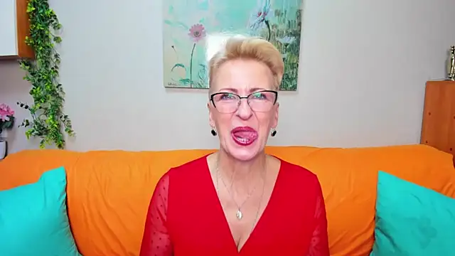 iamyourdream89 online show from November 2025 12:03:01 PM