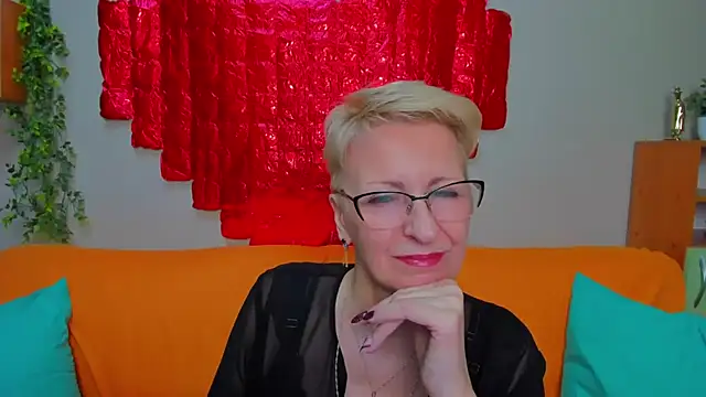 iamyourdream89 online show from February 2026 04:47:02 PM