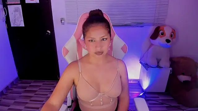 lucykinky22 online show from February 2026 06:41:01 PM