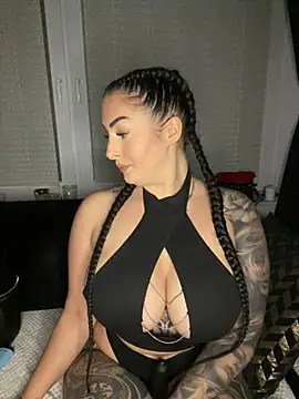 Mia-Bremer online show from April 2026 09:57:02 AM