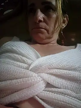 Snapshot of SeductionSilera chatting on February 2025 10:06:02 PM SeductionSilera online show from February 2025 10:06:02 PM