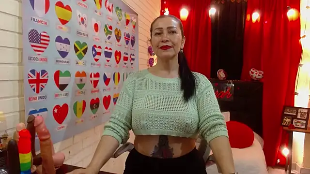 Sarah teiku online show from March 2025 06:37:02 PM