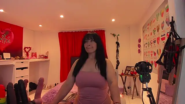 Sarah teiku online show from June 2026 07:04:02 PM