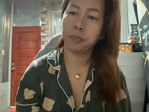 UrLove Marga online show from April 2026 09:57:02 PM