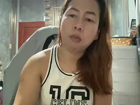 UrLove Marga online show from April 2026 09:53:02 PM