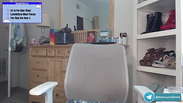 Lunobbione online show from April 2026 05:43:02 PM