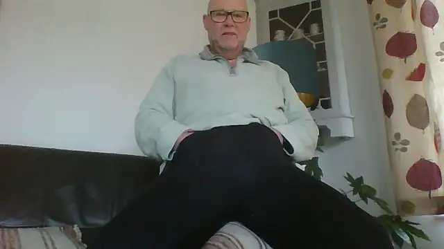 Tempted1973 online show from February 2026 02:09:02 PM