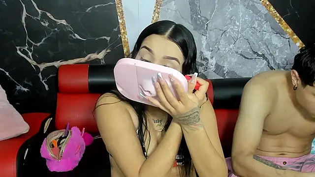 hot-threesome online show from September 2025 07:08:02 PM