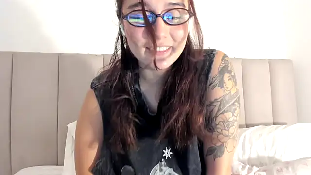 Snapshot of samantha_cherry chatting on November 2025 11:26:01 PM samantha cherry online show from November 2025 11:26:01 PM