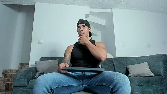 Snapshot of _heracles_ chatting on February 2026 10:02:02 PM heracles online show from February 2026 10:02:02 PM