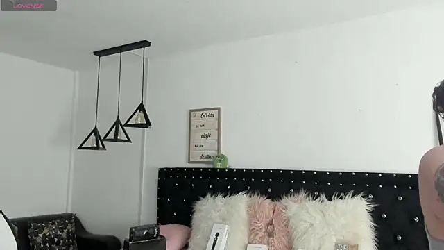 natasha logan  online show from February 2025 04:03:01 AM