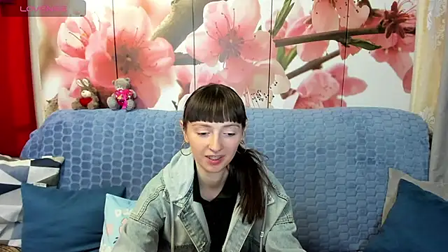 TayanaJons online show from May 2026 07:13:02 AM
