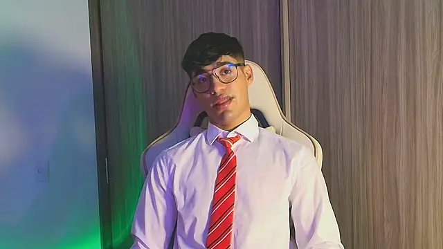 Snapshot of Jimmy_Leeh_ chatting on October 2025 03:32:02 AM Jimmy Leeh online show from October 2025 03:32:02 AM