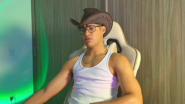 Snapshot of Jimmy_Leeh_ chatting on October 2025 03:40:01 AM Jimmy Leeh online show from October 2025 03:40:01 AM