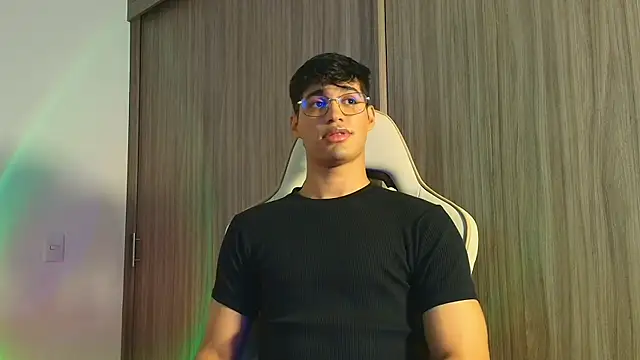 Snapshot of Jimmy_Leeh_ chatting on November 2025 04:11:01 AM Jimmy Leeh online show from November 2025 04:11:01 AM