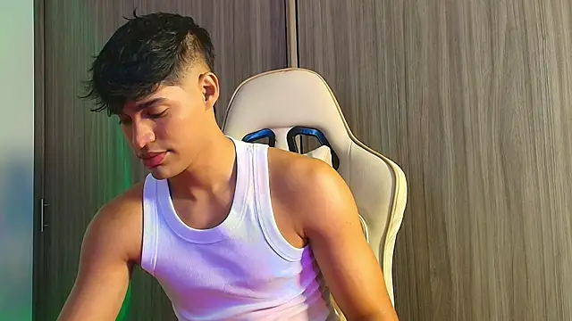 Snapshot of Jimmy_Leeh_ chatting on November 2025 03:56:01 AM Jimmy Leeh online show from November 2025 03:56:01 AM