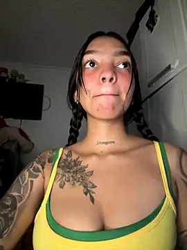 Valery rhoades online show from December 2025 05:25:02 AM