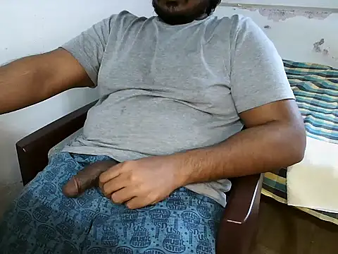 Snapshot of bignaturaldesi chatting on December 2024 06:21:01 AM bignaturaldesi online show from December 2024 06:21:01 AM