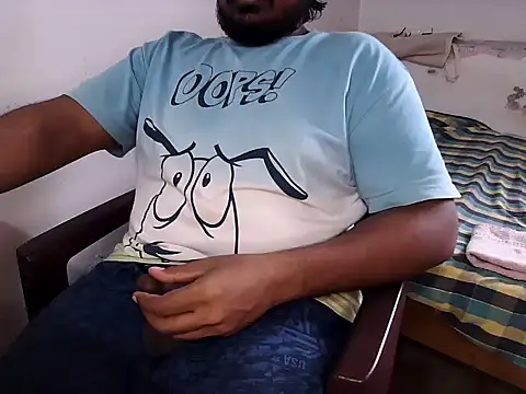 Snapshot of bignaturaldesi chatting on March 2025 06:27:01 AM bignaturaldesi online show from March 2025 06:27:01 AM