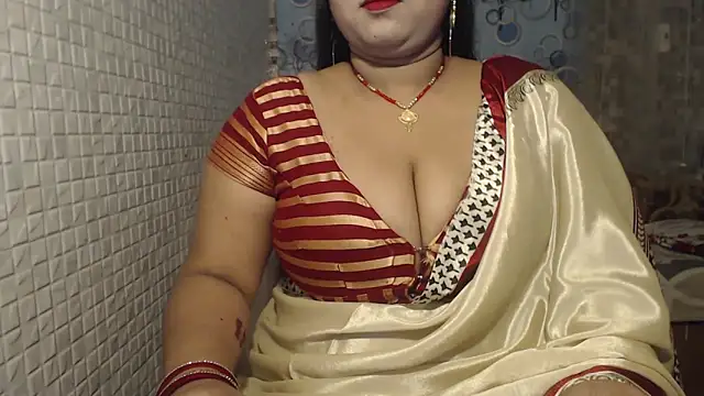 Snapshot of Oh_Maya chatting on February 2025 01:30:01 PM Oh Maya online show from February 2025 01:30:01 PM