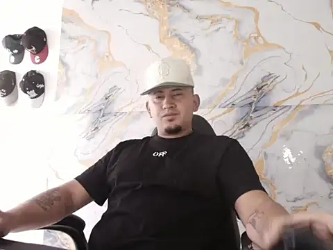 Snapshot of myke_andrade chatting on February 2026 08:26:02 PM myke andrade online show from February 2026 08:26:02 PM