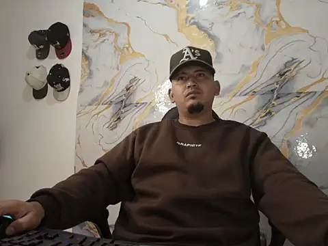 Snapshot of myke_andrade chatting on February 2026 09:17:01 AM myke andrade online show from February 2026 09:17:01 AM