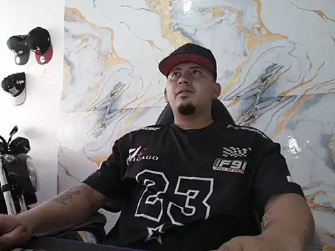 Snapshot of myke_andrade chatting on February 2026 09:11:01 PM myke andrade online show from February 2026 09:11:01 PM