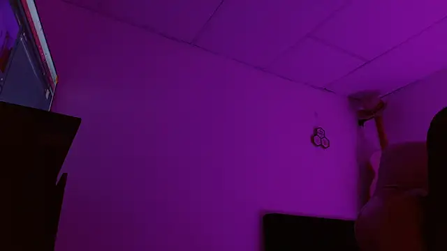 Dakota bumm online show from November 2025 08:25:02 PM