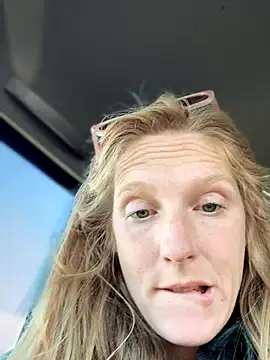 GoldenFlameGoddess online show from November 2025 10:04:02 PM