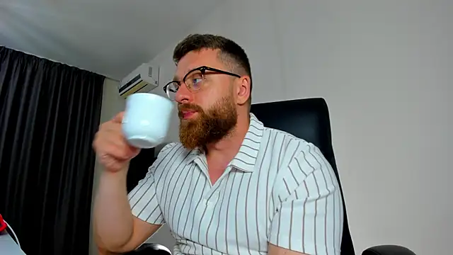 Findom guy online show from May 2026 06:27:02 PM