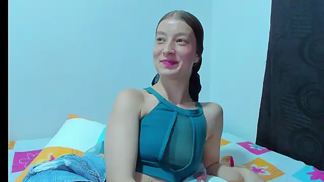 Snapshot of MiiaVolkova chatting on May 2026 12:27:01 AM MiiaVolkova online show from May 2026 12:27:01 AM