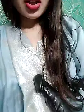 Snapshot of Noor_Darliing chatting on January 2025 06:10:01 PM Noor Darliing online show from January 2025 06:10:01 PM