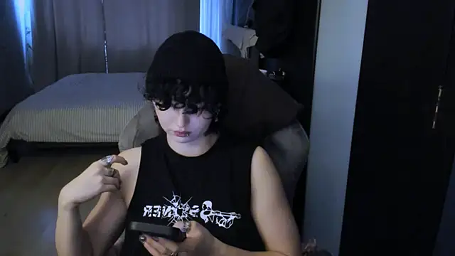 Snapshot of MiraiiTae chatting on December 2024 09:21:02 AM MiraiiTae online show from December 2024 09:21:02 AM