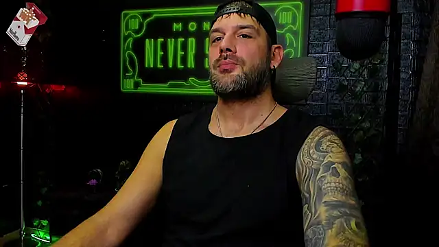 Snapshot of LexXHardy chatting on September 2025 04:41:02 PM LexXHardy online show from September 2025 04:41:02 PM