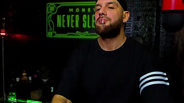 Snapshot of LexXHardy chatting on October 2025 03:54:01 PM LexXHardy online show from October 2025 03:54:01 PM