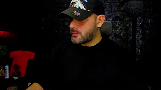 Snapshot of LexXHardy chatting on October 2025 06:32:01 PM LexXHardy online show from October 2025 06:32:01 PM