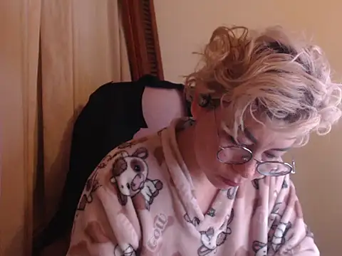 Snapshot of diane_fergusson chatting on March 2026 10:53:03 AM diane fergusson online show from March 2026 10:53:03 AM