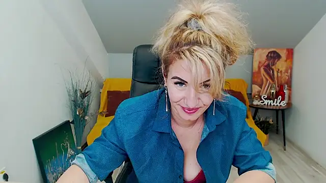 Snapshot of Cassandra_Hotty chatting on January 2025 10:51:02 AM Cassandra Hotty online show from January 2025 10:51:02 AM