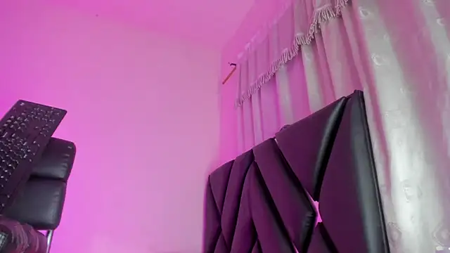 stephany doll  online show from June 2026 12:22:01 PM