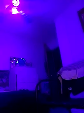 Snapshot of cammyquart chatting on December 2024 06:39:01 AM cammyquart online show from December 2024 06:39:01 AM