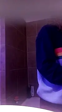 Snapshot of cammyquart chatting on January 2025 03:18:02 AM cammyquart online show from January 2025 03:18:02 AM