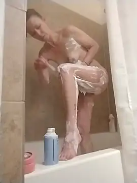 Snapshot of cammyquart chatting on March 2025 04:37:02 AM cammyquart online show from March 2025 04:37:02 AM