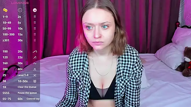 Snapshot of Linda_Bryant chatting on January 2025 12:49:01 AM Linda Bryant online show from January 2025 12:49:01 AM