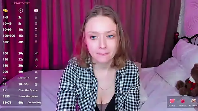 Snapshot of Linda_Bryant chatting on January 2025 03:48:01 AM Linda Bryant online show from January 2025 03:48:01 AM