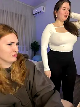  Chlo  e online show from September 2025 09:08:02 PM