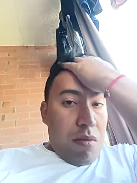 Snapshot of Diego_leon27 chatting on January 2025 03:57:01 PM Diego leon27 online show from January 2025 03:57:01 PM