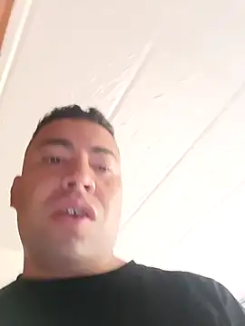 Snapshot of Diego_leon27 chatting on February 2025 01:43:02 PM Diego leon27 online show from February 2025 01:43:02 PM