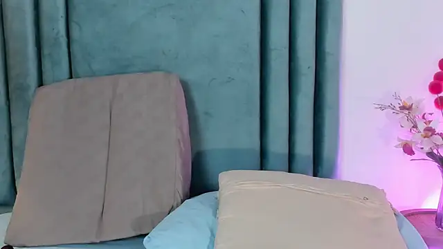 Nina Cavaali online show from January 2025 11:27:02 PM