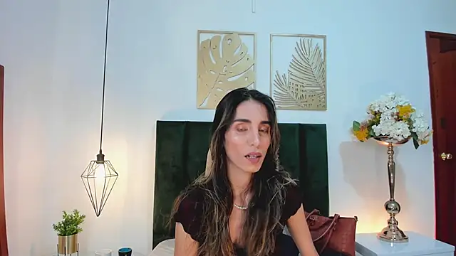 Nina Cavaali online show from January 2025 06:14:01 PM